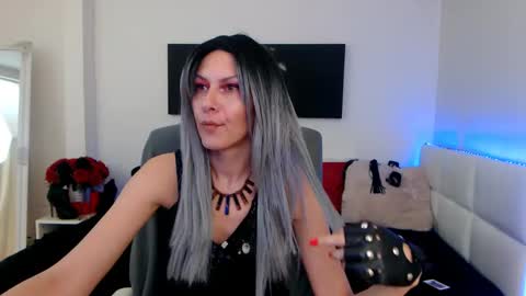 MistressEvelyn  online show from January 21, 4:10 am