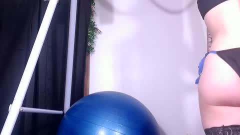 Snapshot of mistressgoddessanastasia chatting on November 28, 11:07 pm mistressgoddessanastasia online show from November 28, 11:07 pm