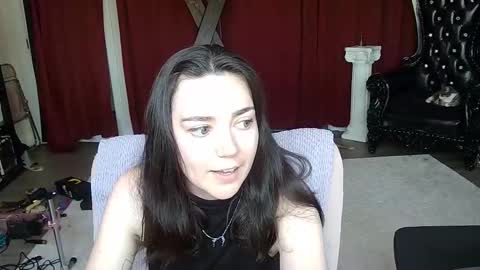 Snapshot of mistressjuniper chatting on March 26, 7:19 pm Mistress June online show from March 26, 7:19 pm