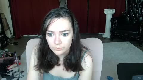 Snapshot of mistressjuniper chatting on March 27, 3:23 pm Mistress June online show from March 27, 3:23 pm