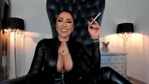 mistresskennya online show from June 10, 4:12 am