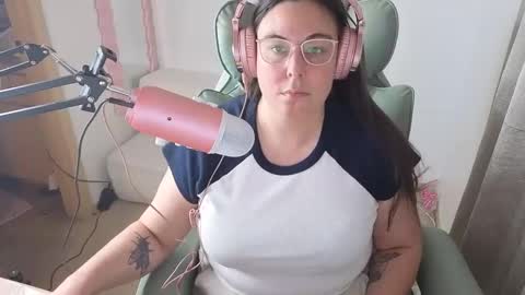 mistressleahbrooks online show from September 19, 1:51 am