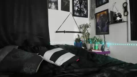 MistressLynn online show from November 28, 4:15 am