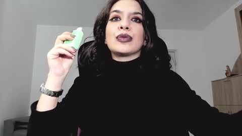 YourGoddessM online show from December 6, 10:49 am
