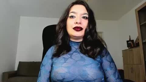 YourGoddessM online show from June 18, 4:24 am