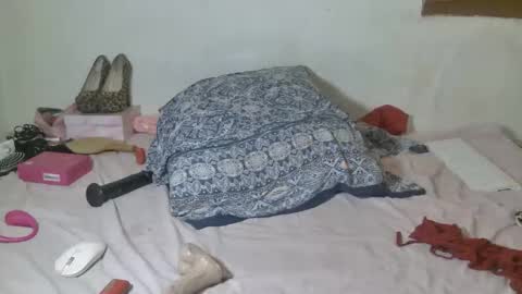 Snapshot of mistressmilly32 chatting on October 18, 9:59 pm mistressmilly32 online show from October 18, 9:59 pm