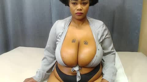 Snapshot of mistressofmelons chatting on July 28, 3:13 am MistressOfMelons online show from July 28, 3:13 am
