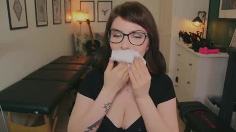 Snapshot of mistresssandy chatting on April 22, 1:56 pm SANDY online show from April 22, 1:56 pm