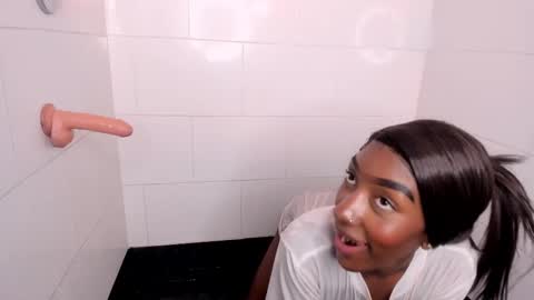 mistt_miaa online show from November 14, 8:07 pm