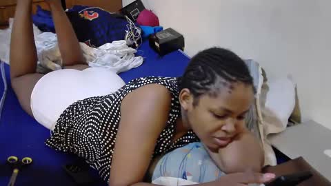 Snapshot of misty_shee chatting on September 29, 8:02 pm misty_shee online show from September 29, 8:02 pm