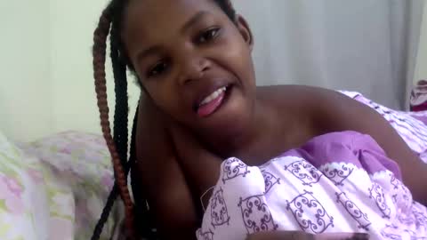 Snapshot of misty_shee chatting on October 13, 8:47 am misty_shee online show from October 13, 8:47 am