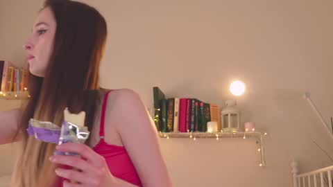 Snapshot of mita_mp4 chatting on January 2, 7:44 am Mita online show from January 2, 7:44 am