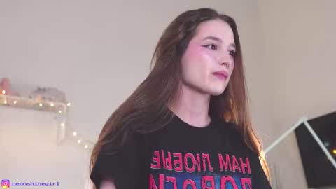 Snapshot of mita_mp4 chatting on September 17, 6:37 am Mita online show from September 17, 6:37 am