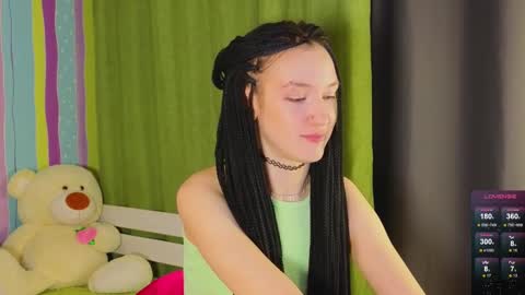 alice online show from March 9, 1:04 am