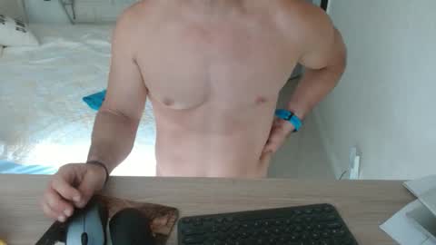 Snapshot of mitcheli chatting on November 4, 4:28 pm Onlyfans online show from November 4, 4:28 pm