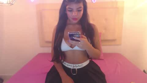 Snapshot of mitchell_diaz chatting on September 28, 9:31 pm Mitchell online show from September 28, 9:31 pm