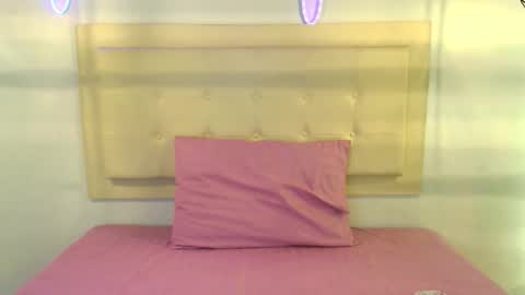 Snapshot of mitchell_diaz chatting on October 19, 2:29 pm Mitchell online show from October 19, 2:29 pm