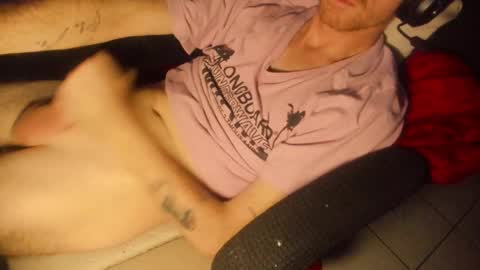 Snapshot of mitchelletbella chatting on October 28, 12:36 am MitchellBWC online show from October 28, 12:36 am