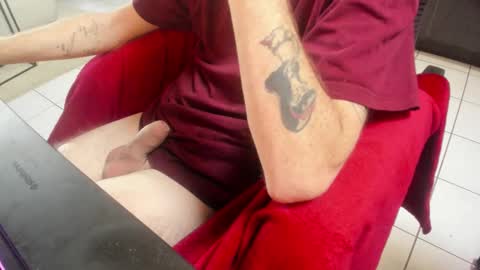 Snapshot of mitchelletbella chatting on November 4, 8:24 am MitchellBWC online show from November 4, 8:24 am