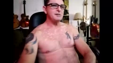 Snapshot of mitchnails69 chatting on December 6, 10:27 am BobbyMitchGa online show from December 6, 10:27 am