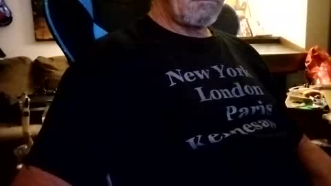 Snapshot of mitchnails69 chatting on October 14, 10:05 am BobbyMitchGa online show from October 14, 10:05 am