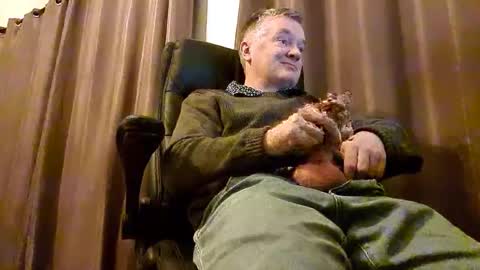 Snapshot of mitchoxxford chatting on May 19, 1:17 pm mitchoxxford online show from May 19, 1:17 pm