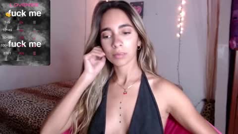 Snapshot of mitchwilson1 chatting on October 15, 12:33 am mitchwilson1 online show from October 15, 12:33 am