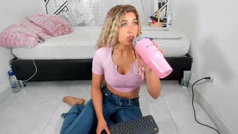 mitsu_mina online show from September 10, 4:29 pm