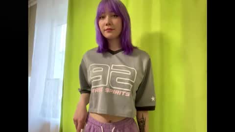 Snapshot of mitsuri_kim chatting on October 17, 10:07 am Mila online show from October 17, 10:07 am
