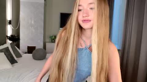 Mila online show from July 3, 1:45 am