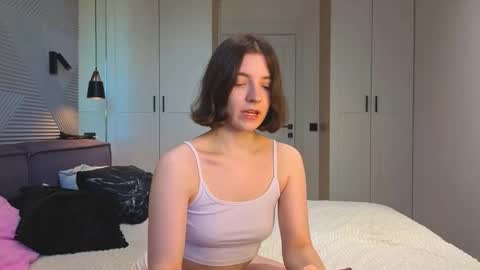 Snapshot of miu_in_chains chatting on September 29, 5:56 am miu_in_chains online show from September 29, 5:56 am