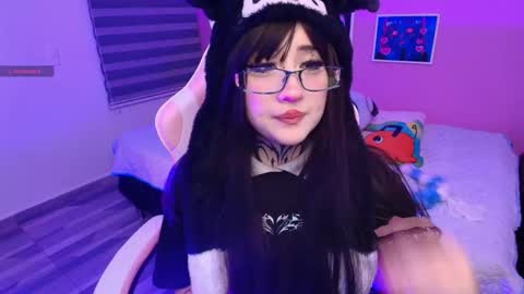 Snapshot of miwaviolet chatting on May 3, 3:56 am Miwa Violet online show from May 3, 3:56 am
