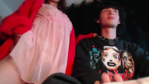 Snapshot of mixipeach chatting on February 13, 3:24 am Naomi and Nekorii online show from February 13, 3:24 am