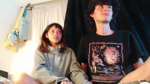 Snapshot of mixipeach chatting on March 28, 6:13 am Naomi and Nekorii online show from March 28, 6:13 am