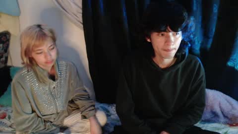 Snapshot of mixipeach chatting on May 28, 9:17 am Naomi and Nekorii online show from May 28, 9:17 am