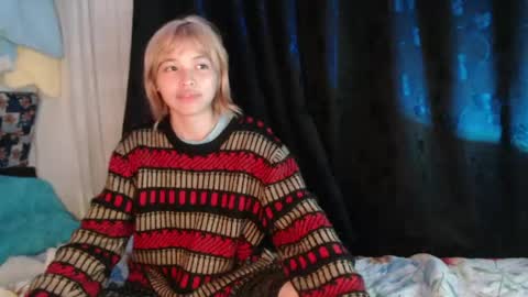 Snapshot of mixipeach chatting on June 1, 2:13 am Naomi and Nekorii online show from June 1, 2:13 am