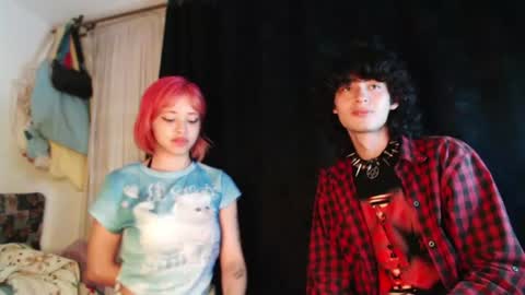 Snapshot of mixipeach chatting on June 20, 4:04 am Naomi and Nekorii online show from June 20, 4:04 am