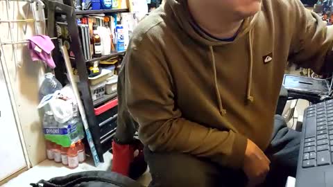 J online show from December 17, 11:49 am