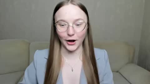 Miya online show from December 7, 6:48 pm