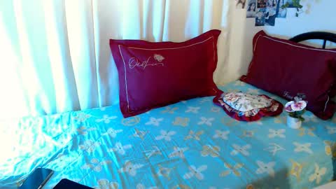 Snapshot of miyakabebe chatting on October 18, 8:15 am Miyakabebe online show from October 18, 8:15 am