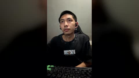 Snapshot of mizukix300 chatting on March 27, 5:13 am mizukix300 online show from March 27, 5:13 am