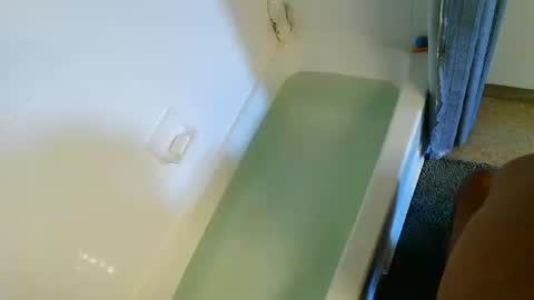 Snapshot of mjeffrey460699861 chatting on October 2, 12:23 pm mjeffrey460699861 online show from October 2, 12:23 pm