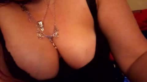 mkroze00027912025 online show from June 6, 4:28 am