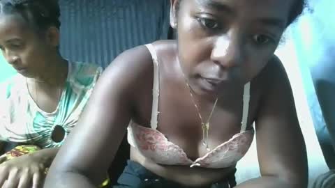 Snapshot of mmerela chatting on February 28, 8:59 am mmerela online show from February 28, 8:59 am