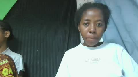 Snapshot of mmerela chatting on March 9, 6:23 pm mmerela online show from March 9, 6:23 pm