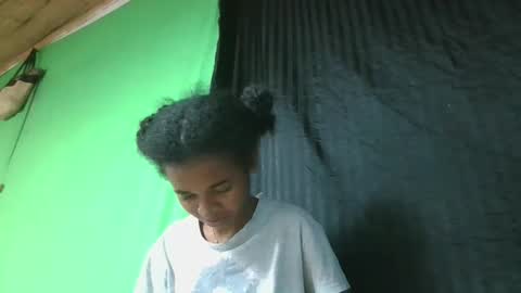 Snapshot of mmerela chatting on March 22, 8:40 am mmerela online show from March 22, 8:40 am