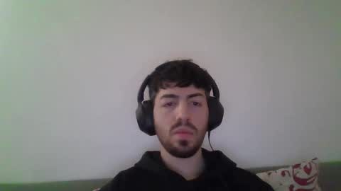 Snapshot of mmlo0998 chatting on April 11, 8:51 am fijury online show from April 11, 8:51 am