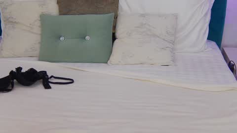 Snapshot of mmmaaa1234 chatting on December 14, 1:17 am Jessie online show from December 14, 1:17 am