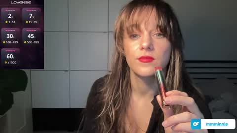 mmminnie online show from February 21, 3:21 pm