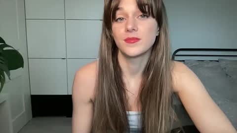 mmminnie online show from March 5, 3:18 pm